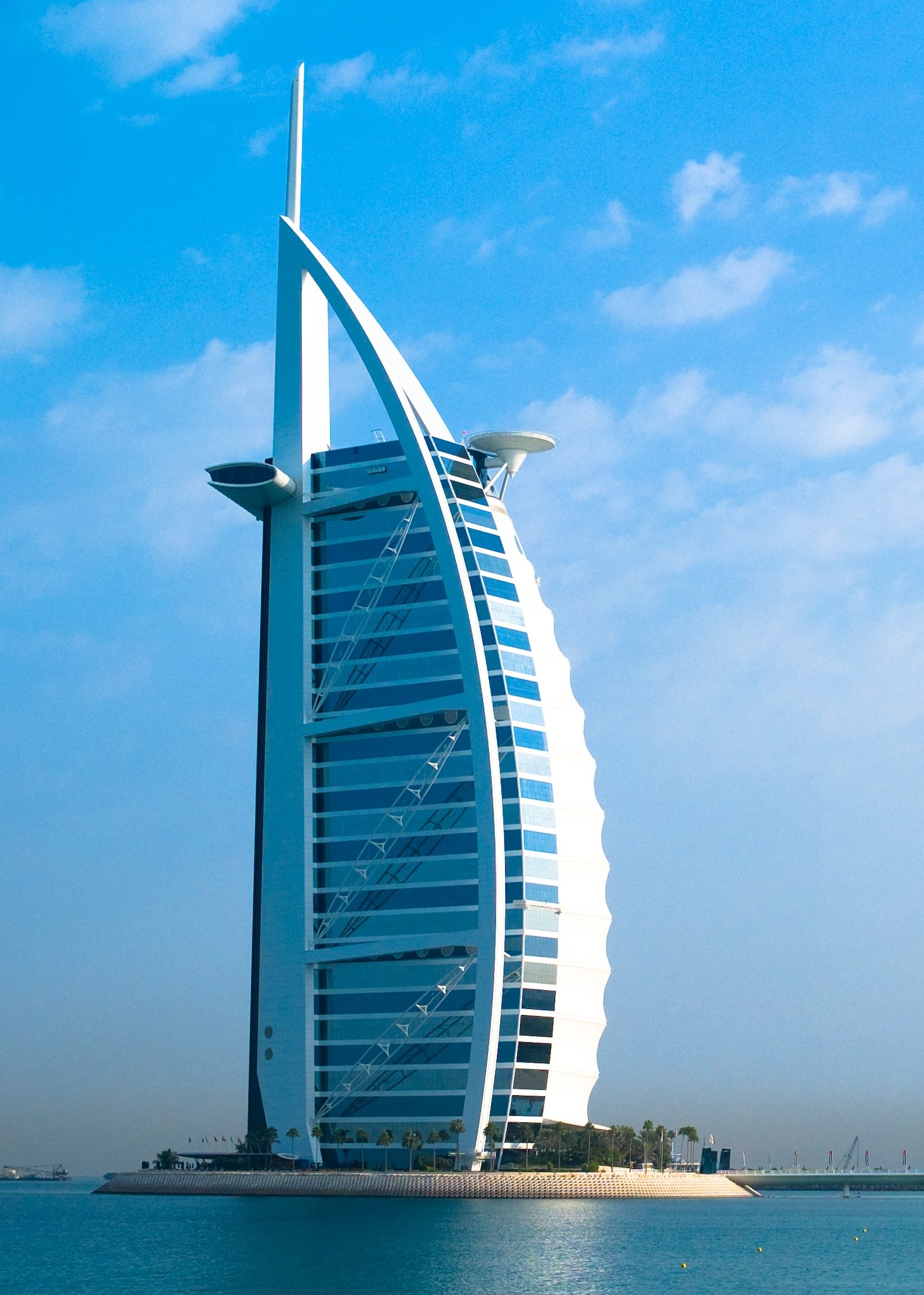 Burj_Al_Arab,_Dubai,_by_Joi_Ito_Dec2007